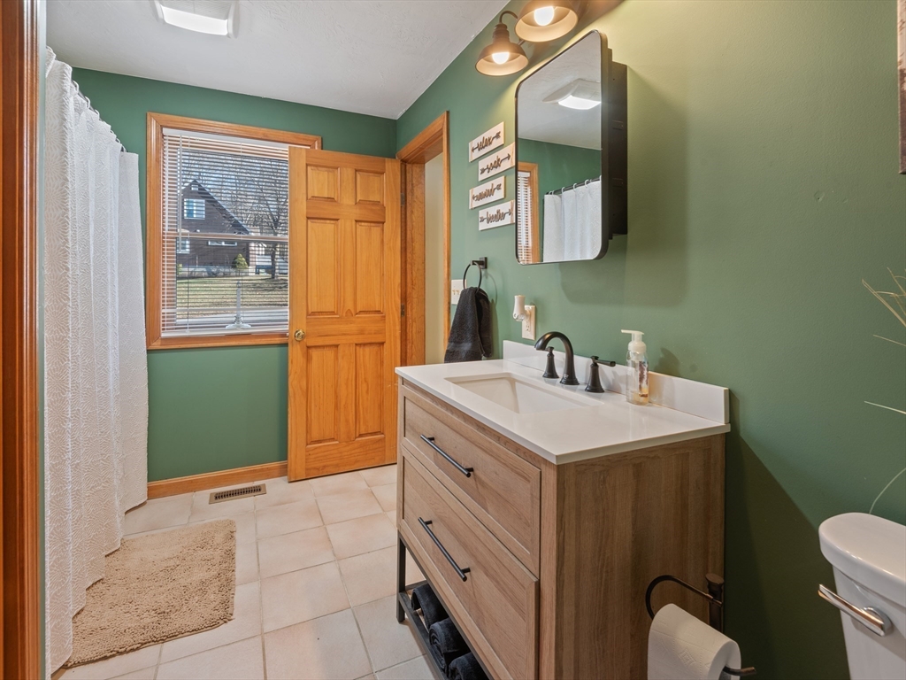 82 Klondike Road Dudley, MA 01571 - Photo 30 of 41 Gallery Image 30