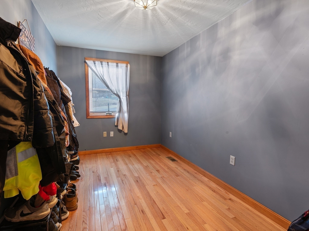 82 Klondike Road Dudley, MA 01571 - Photo 31 of 41 Gallery Image 31