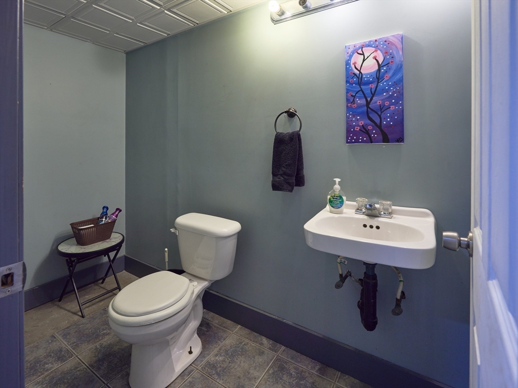 82 Klondike Road Dudley, MA 01571 - Photo 38 of 41 Gallery Image 38
