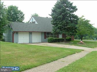 2 Quiet Road Levittown, PA 19057 - Photo 1 of 6 Exterior