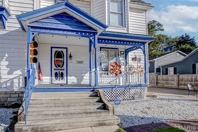 $475,000 | 224 East Main Street, Grafton, IL 62037