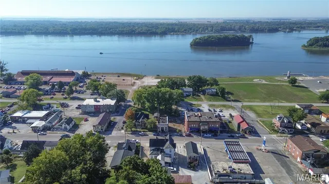 $475,000 | 224 East Main Street, Grafton, IL 62037