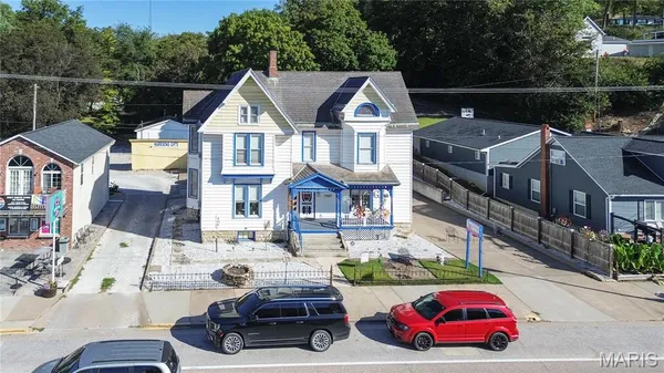 $450,000 | 224 East Main Street, Grafton, IL 62037