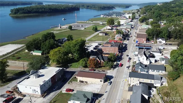 $450,000 | 224 East Main Street, Grafton, IL 62037