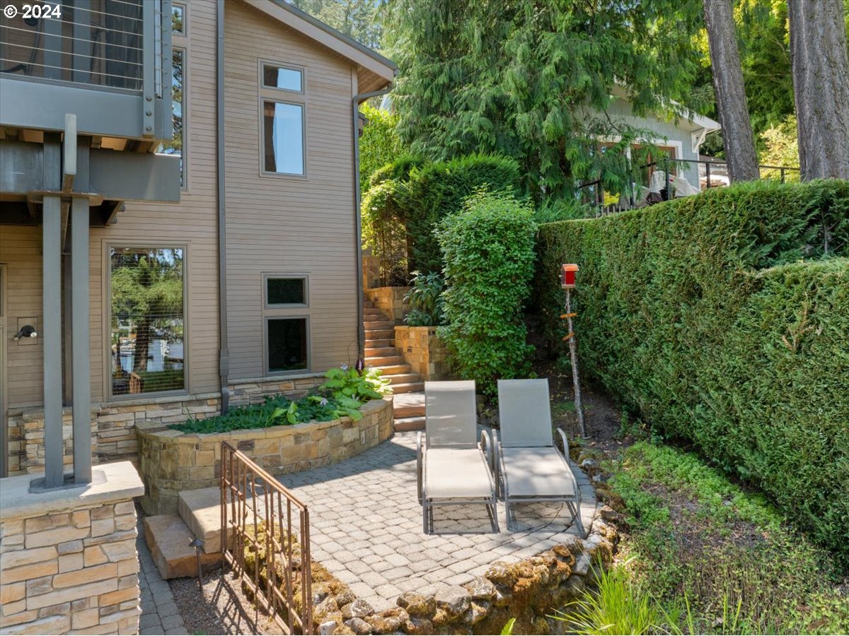 535 Middlecrest Road Lake Oswego, OR 97034 - Photo 38 of 46 Gallery Image 38