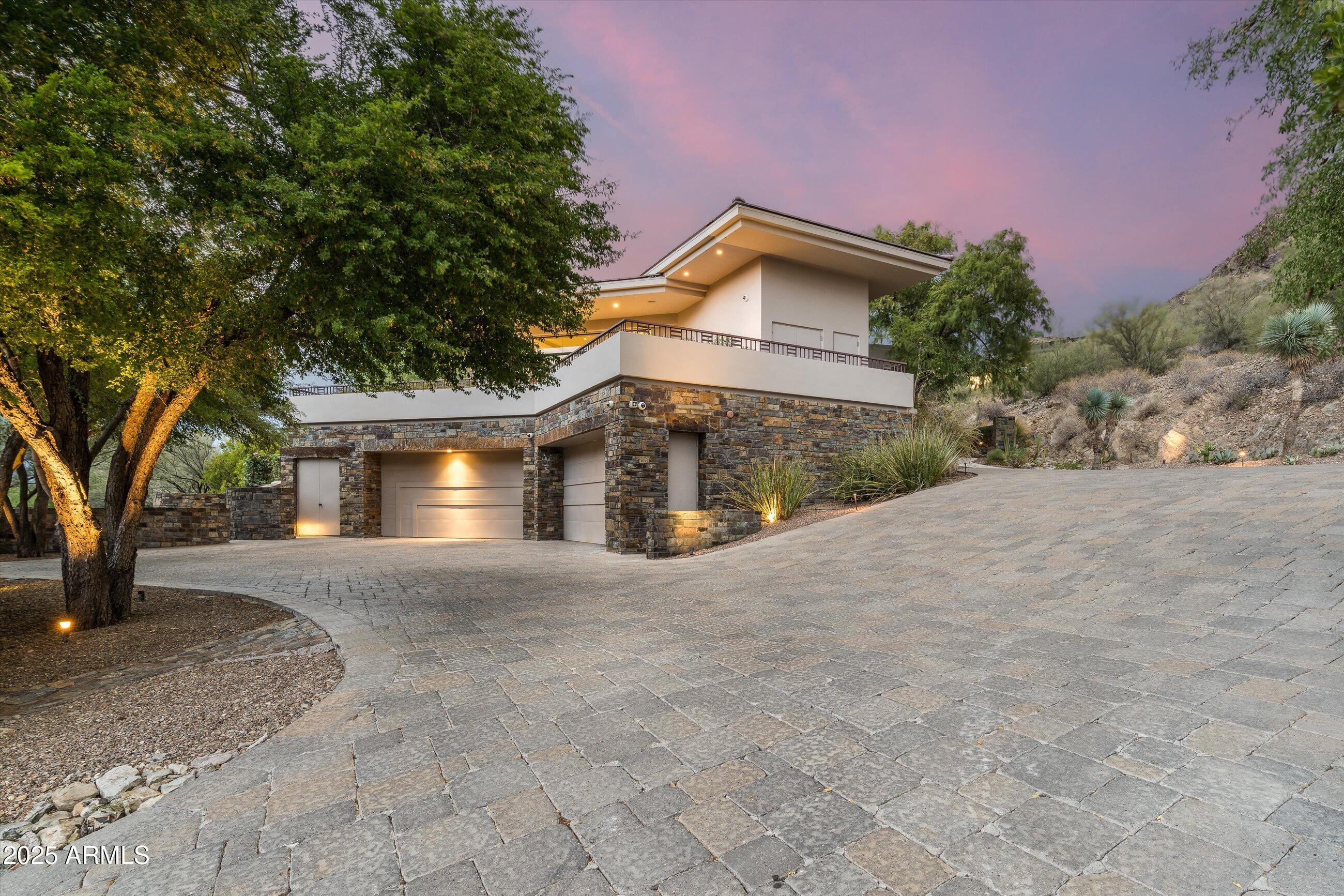 7451 North Las Brisas Lane Paradise Valley, AZ 85253 - Photo 64 of 65 Driveway - Main Home