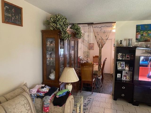 441 Silver Beach Road Riviera Beach, FL 33403 - Photo 4 of 31 Photo 4