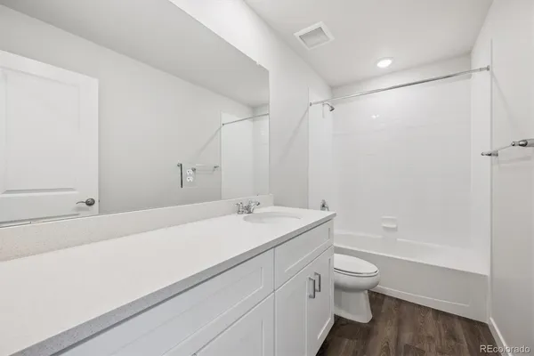 an empty room with a empty space and window