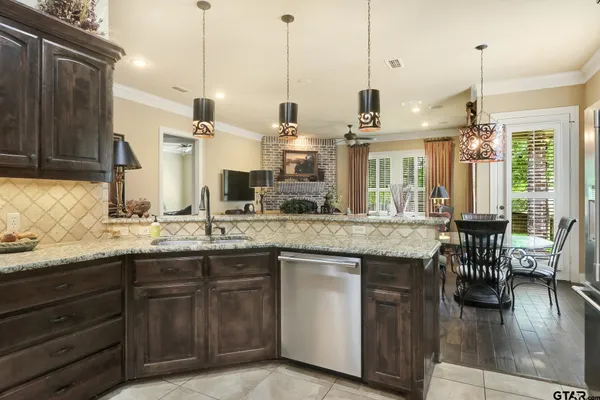 $449,900 | 7212 Princedale, Tyler, TX 75703