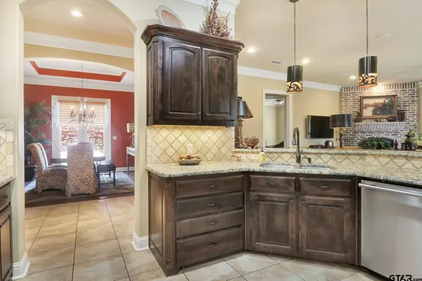 $449,900 | 7212 Princedale, Tyler, TX 75703