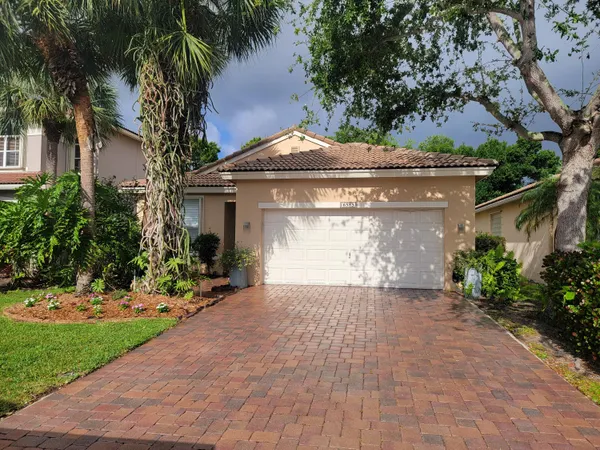 $519,999 | 6585 Lurais Drive, Lake Worth, FL 33463
