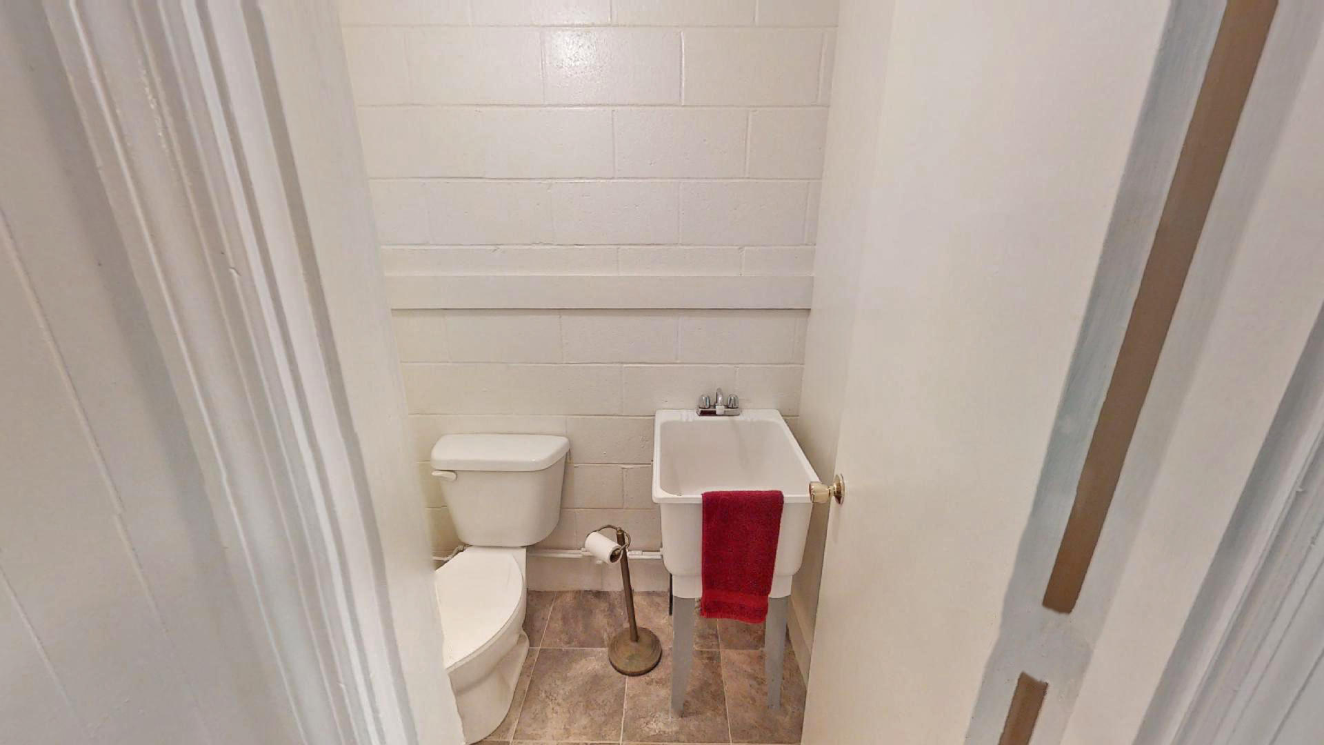 718 Browning Road Elloree, SC 29047 - Photo 8 of 21 Browning-Half Bath