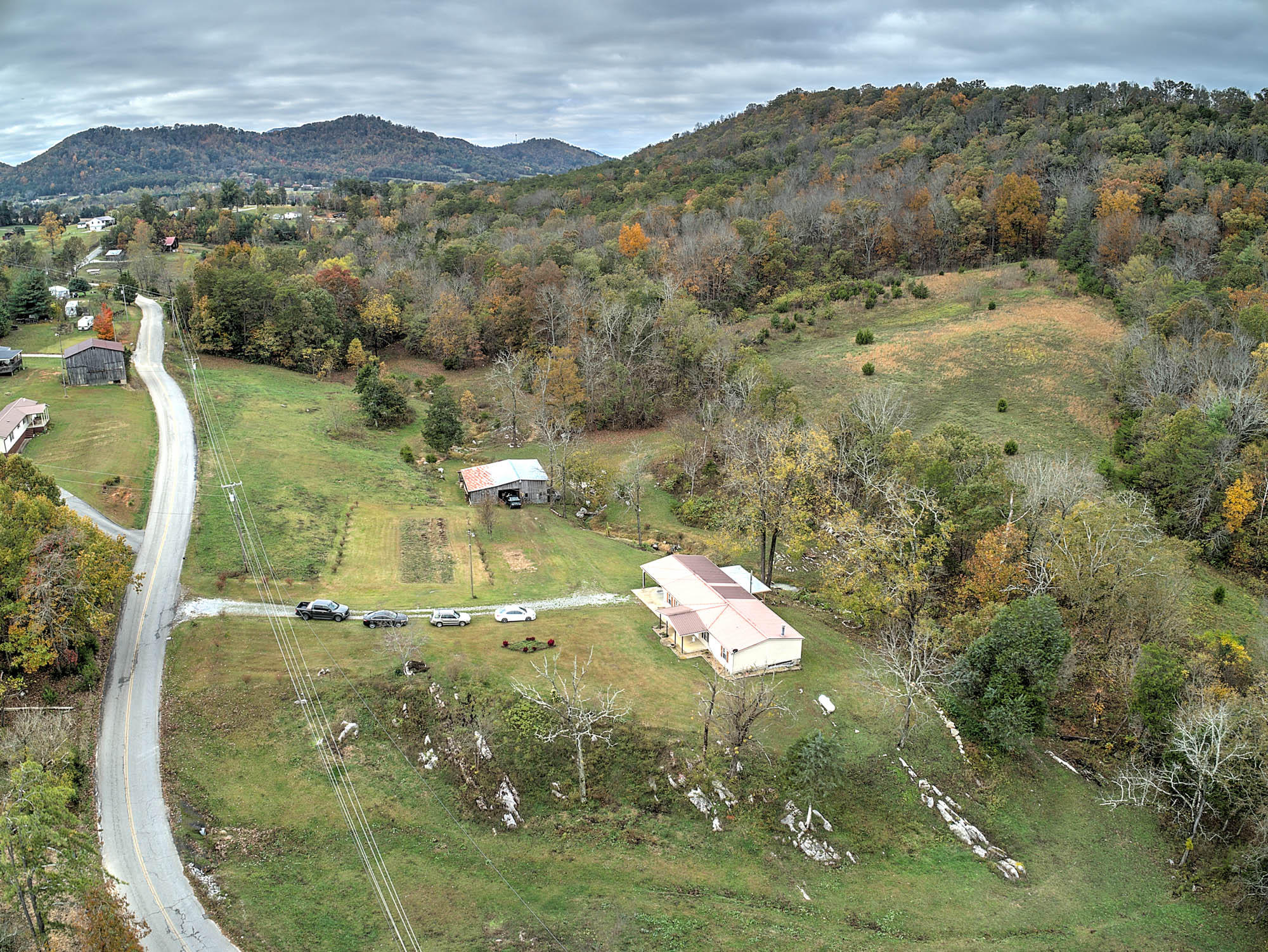 2801 White Sands Road Greeneville, TN 37743 - Photo 34 of 42 2801 White Sands Rd-7