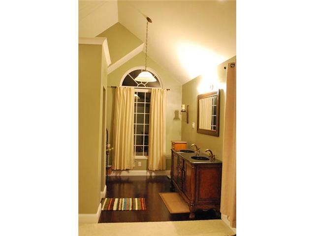 7919 Flint Road Columbus, OH 43235 - Photo 10 of 25