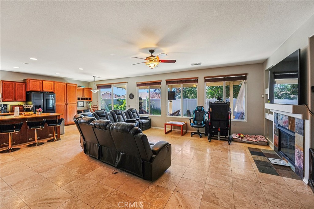 1471 Hunter Moon Way Beaumont, CA 92223 - Photo 6 of 22