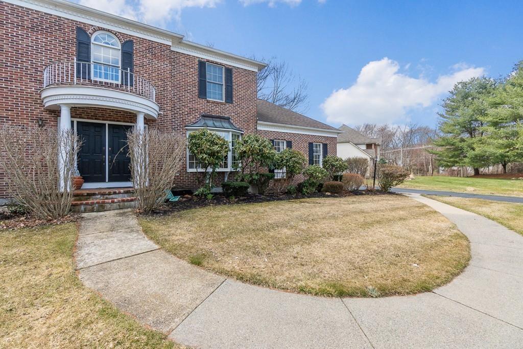 4 Keyes House Road Shrewsbury, MA 01545 - Photo 4 of 42 Gallery Image 4