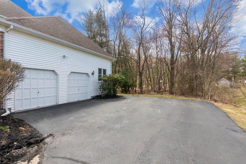 4 Keyes House Road Shrewsbury, MA 01545 - Photo 6 of 42 Gallery Image 6