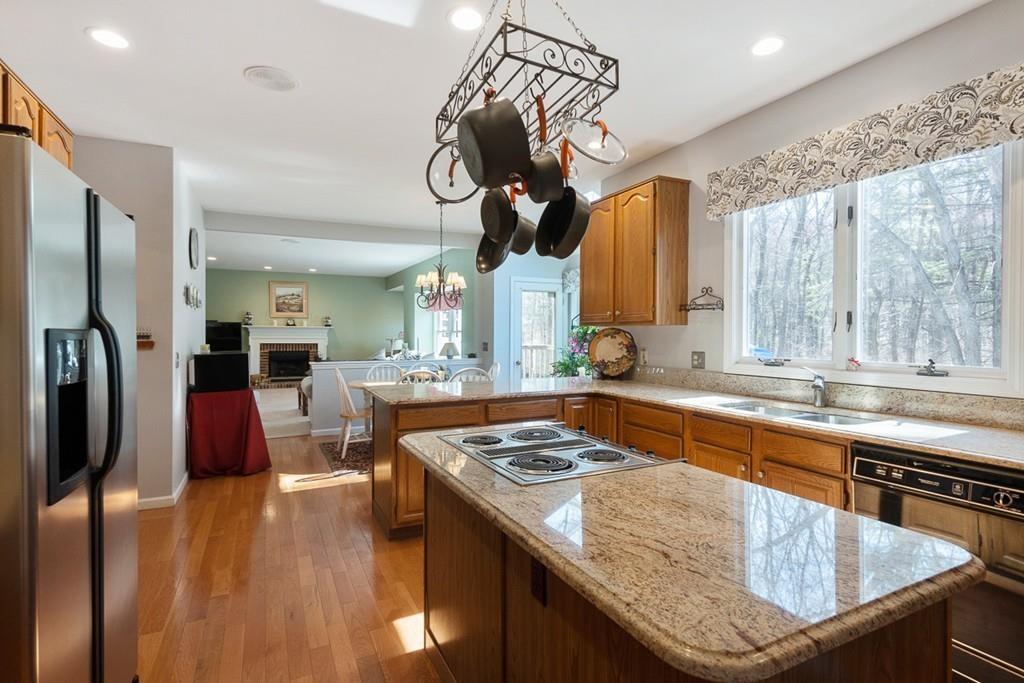 4 Keyes House Road Shrewsbury, MA 01545 - Photo 9 of 42 Gallery Image 9