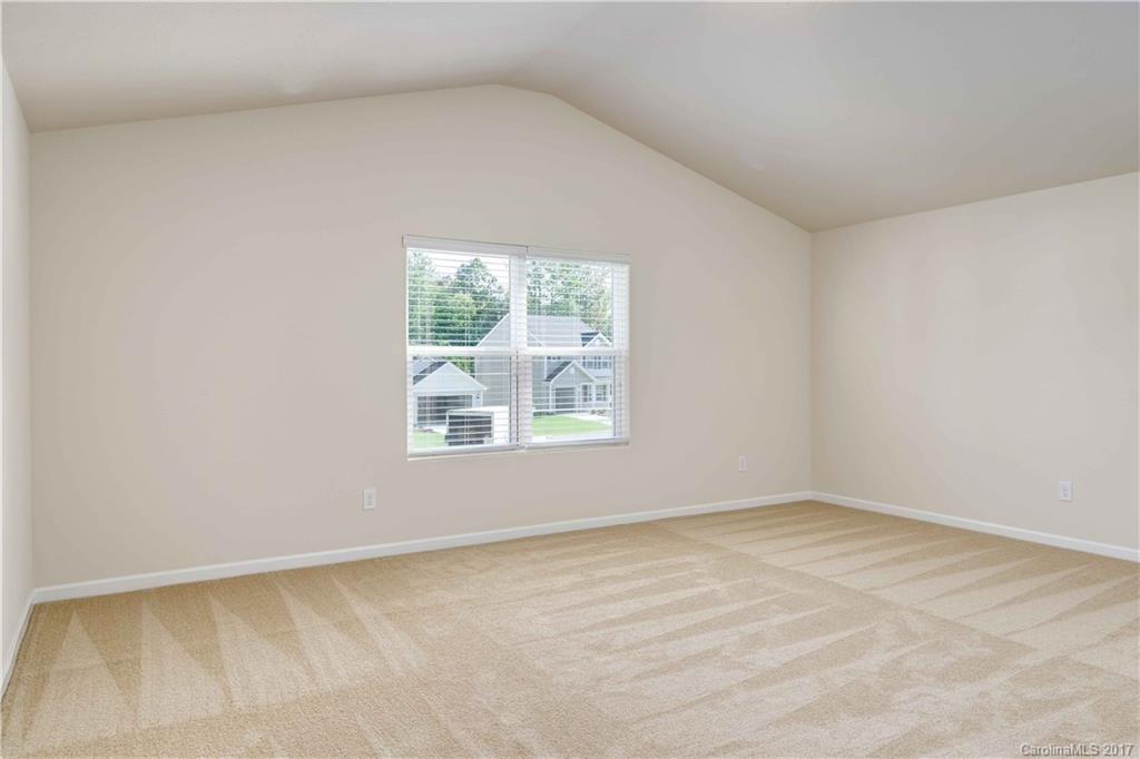 9512 Weikert Road Charlotte, NC 28215 - Photo 9 of 14 Gallery Image 9