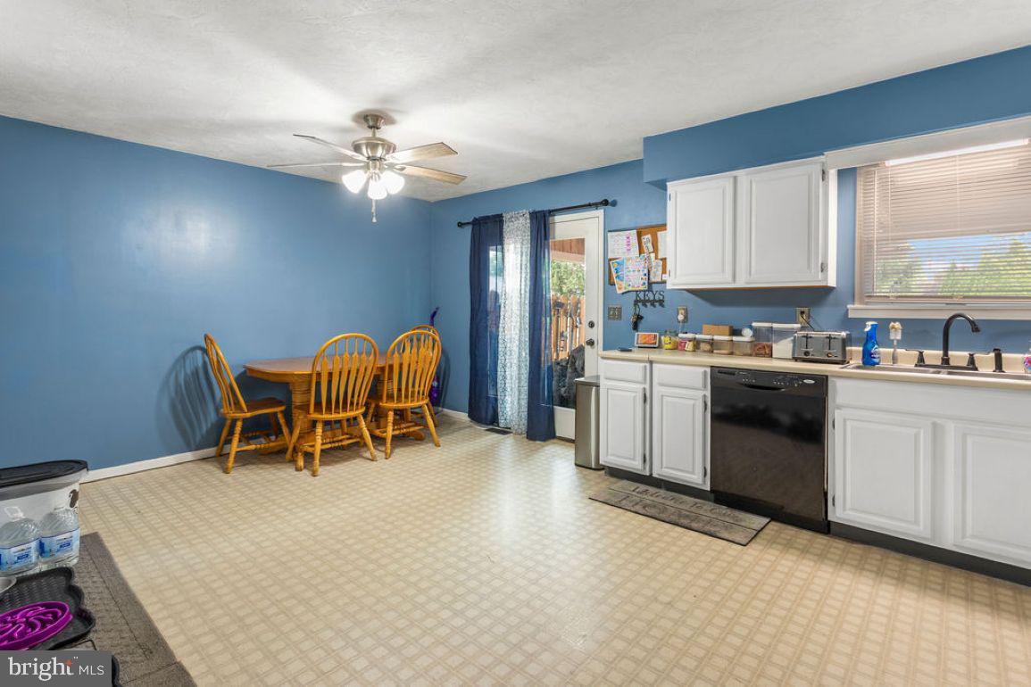 228 Georgetown Court Hanover, PA 17331 - Photo 6 of 26