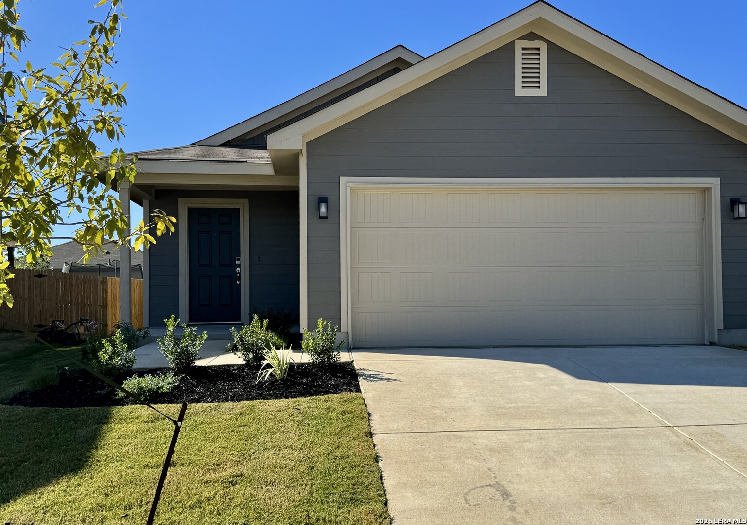 2560 Solon Lane Seguin, TX 78155 - Photo 2 of 39