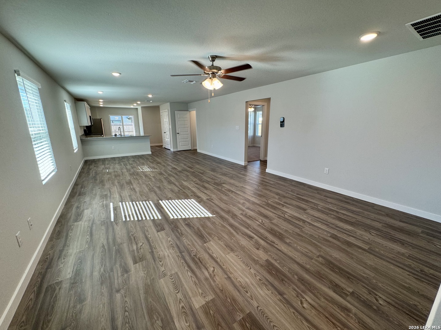 2560 Solon Lane Seguin, TX 78155 - Photo 3 of 39