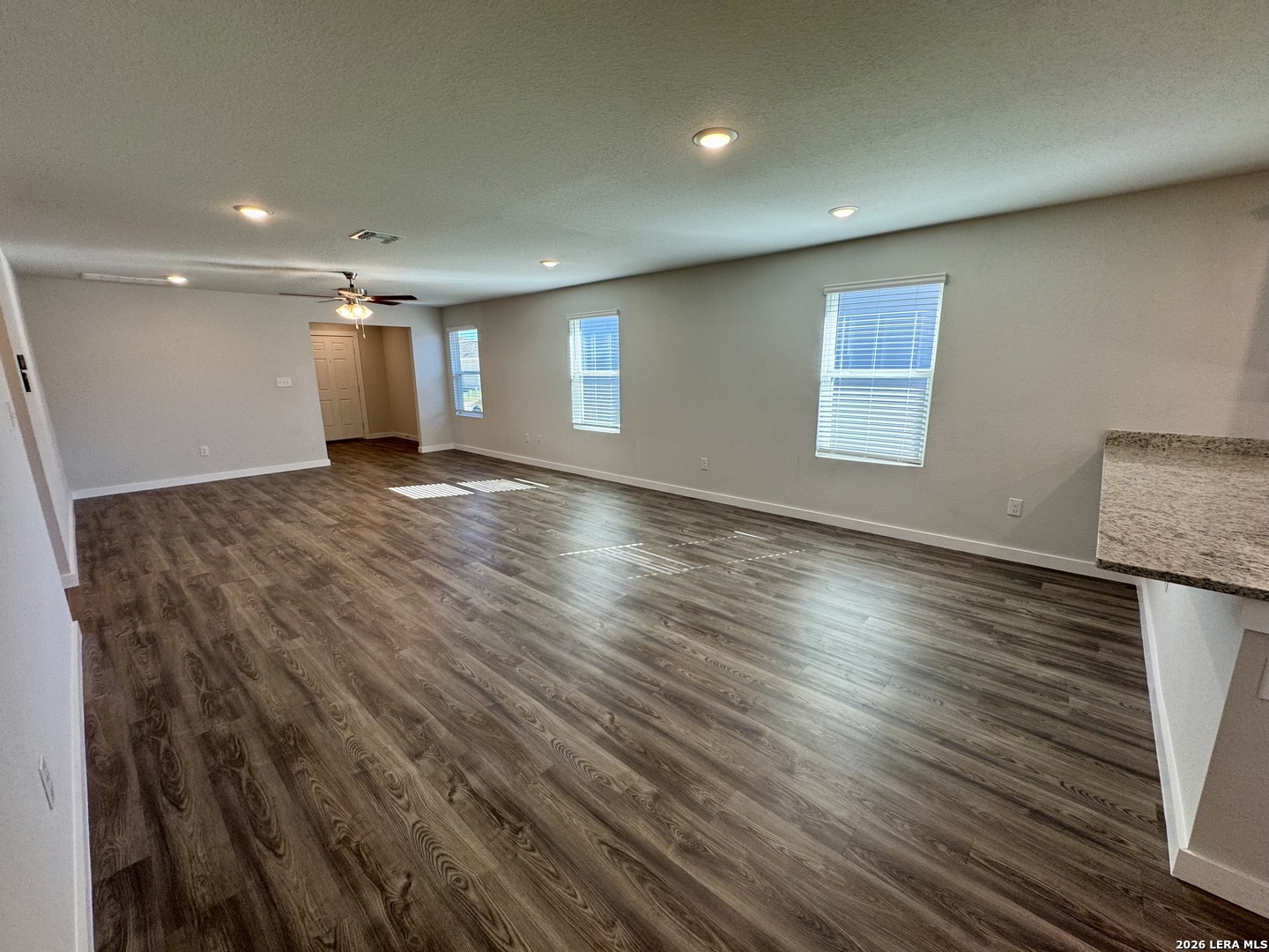 2560 Solon Lane Seguin, TX 78155 - Photo 6 of 39