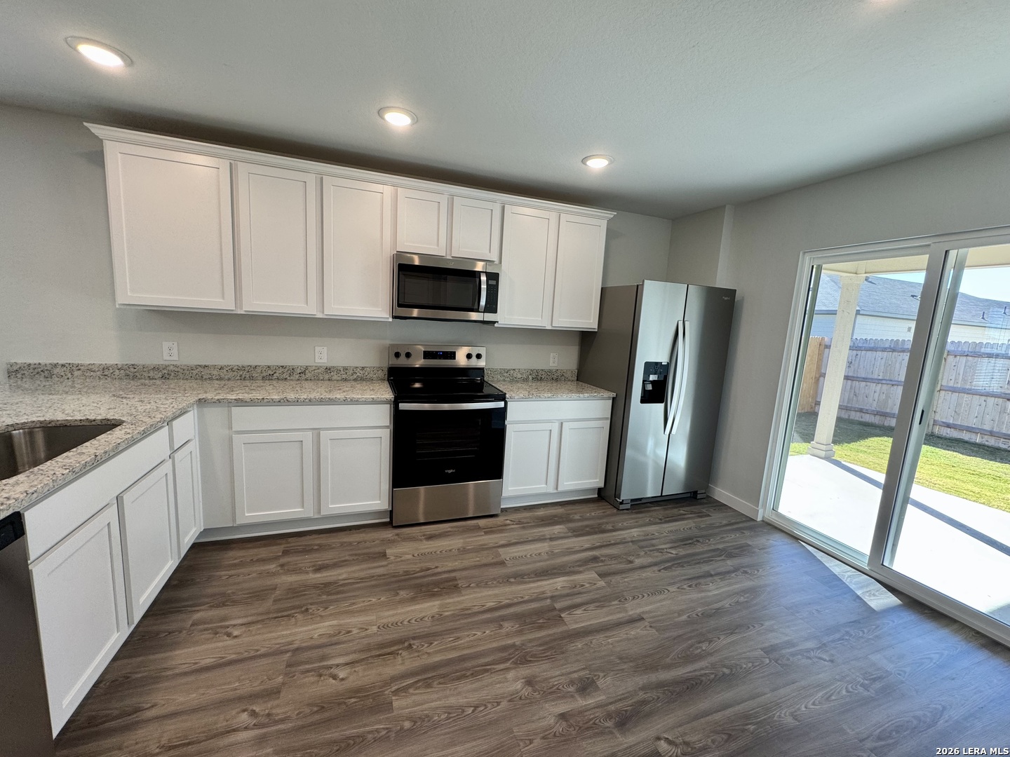2560 Solon Lane Seguin, TX 78155 - Photo 9 of 39