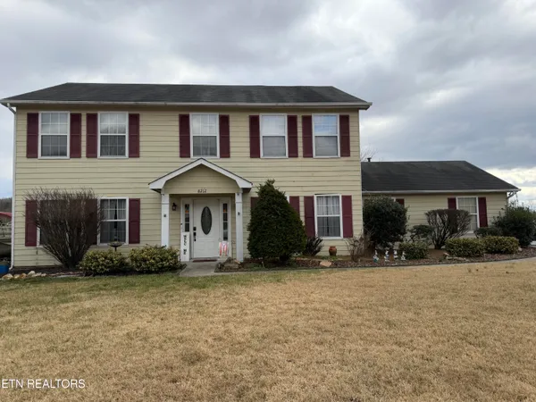 $384,900 | 8212 Huntsman Court, Powell, TN 37849
