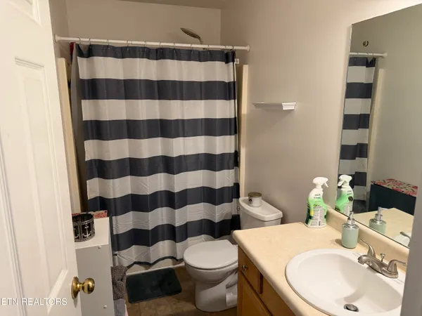 $384,900 | 8212 Huntsman Court, Powell, TN 37849