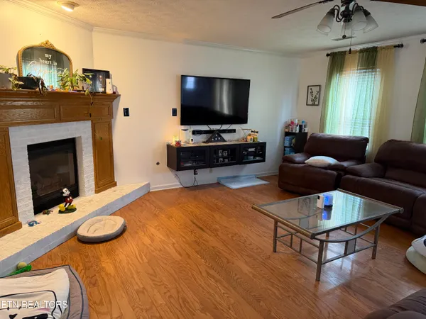 $384,900 | 8212 Huntsman Court, Powell, TN 37849