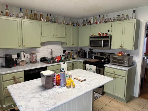 $384,900 | 8212 Huntsman Court, Powell, TN 37849