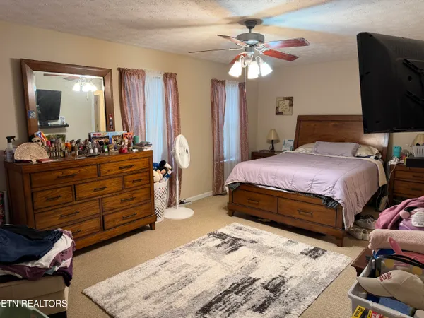 $384,900 | 8212 Huntsman Court, Powell, TN 37849