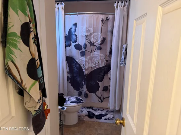 $384,900 | 8212 Huntsman Court, Powell, TN 37849