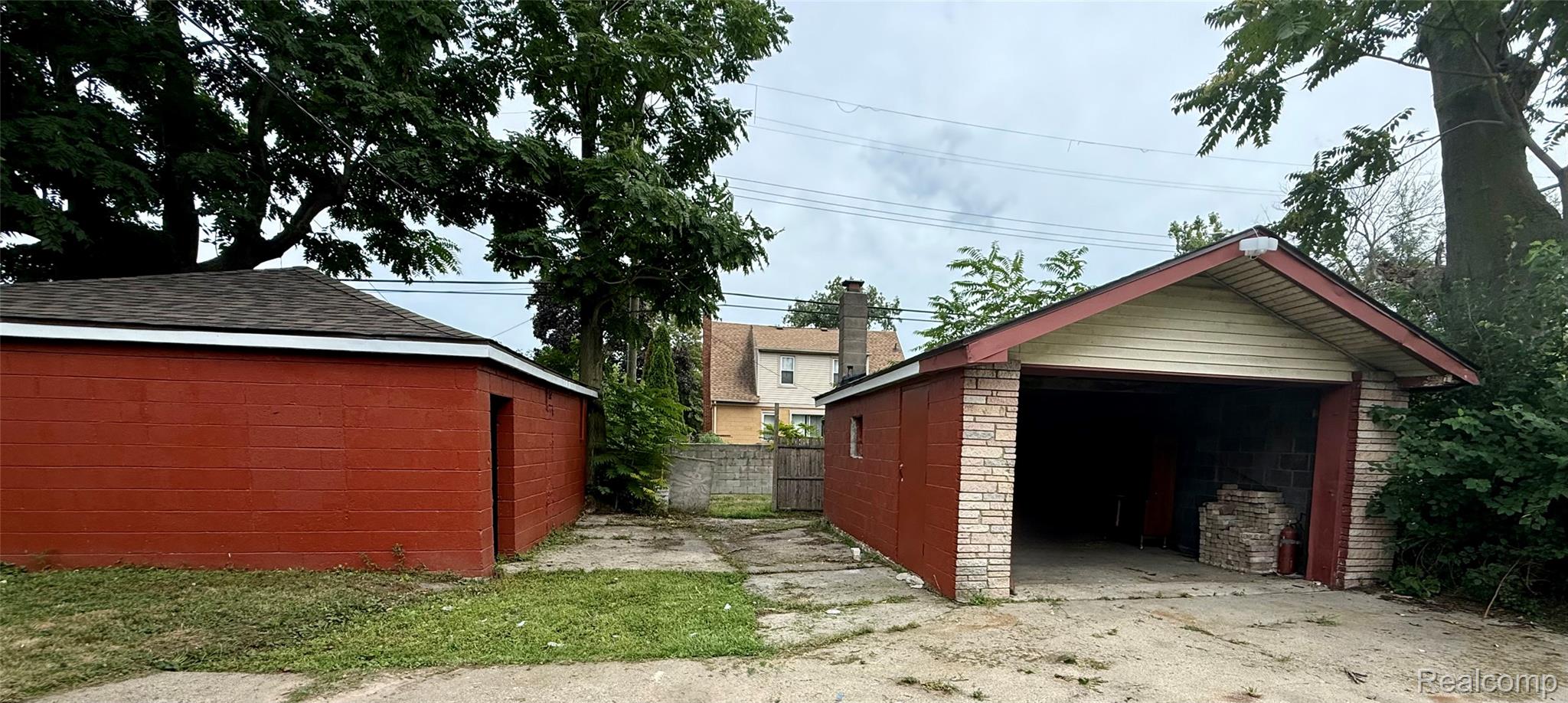 421 Polk Avenue River Rouge, MI 48218 - Photo 2 of 11 IMG_5597.jpeg