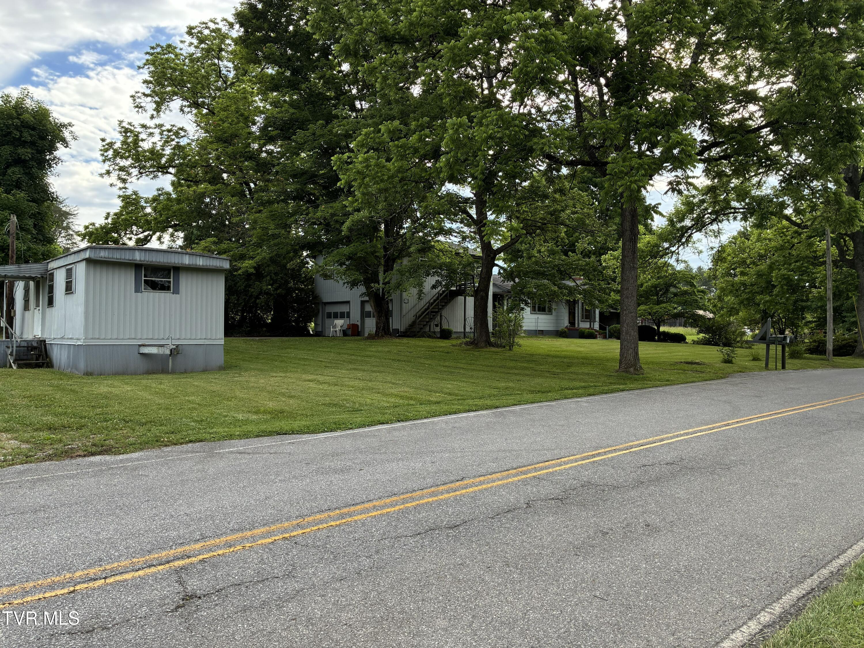 940 Middle Creek Road Afton, TN 37616 - Photo 21 of 80 Exterior view 3