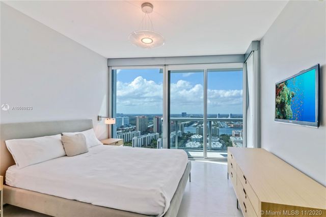 $2,200,000 | 17001 Collins Avenue, Unit 3108, Sunny Isles Beach, FL 33160