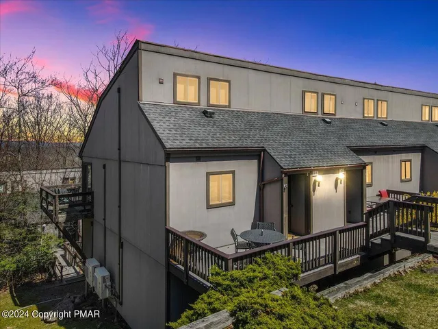 $299,000 | 123 Cross Country Lane, Tannersville, PA 18372