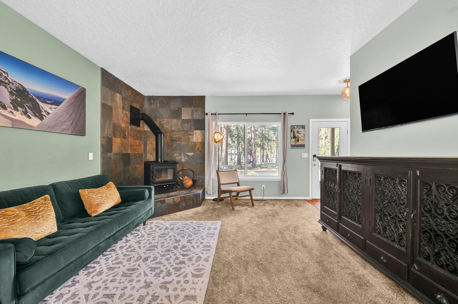 19198 Choctaw Road Bend, OR 97702 - Photo 8 of 45 Living room