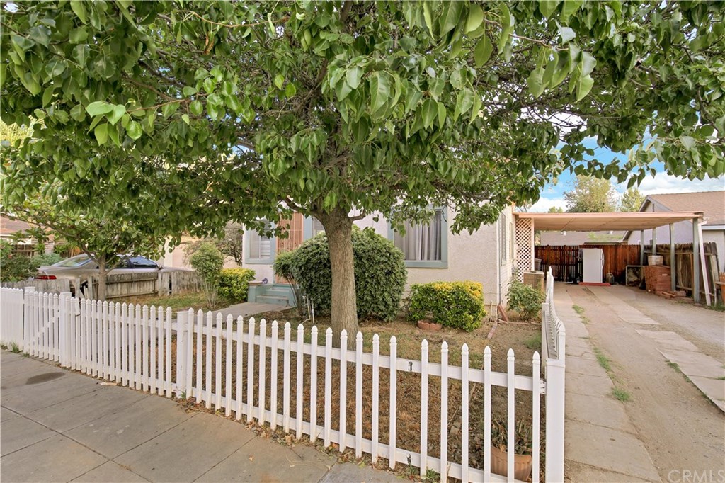 4544 Marmian Way Riverside, CA 92506 - Photo 3 of 26