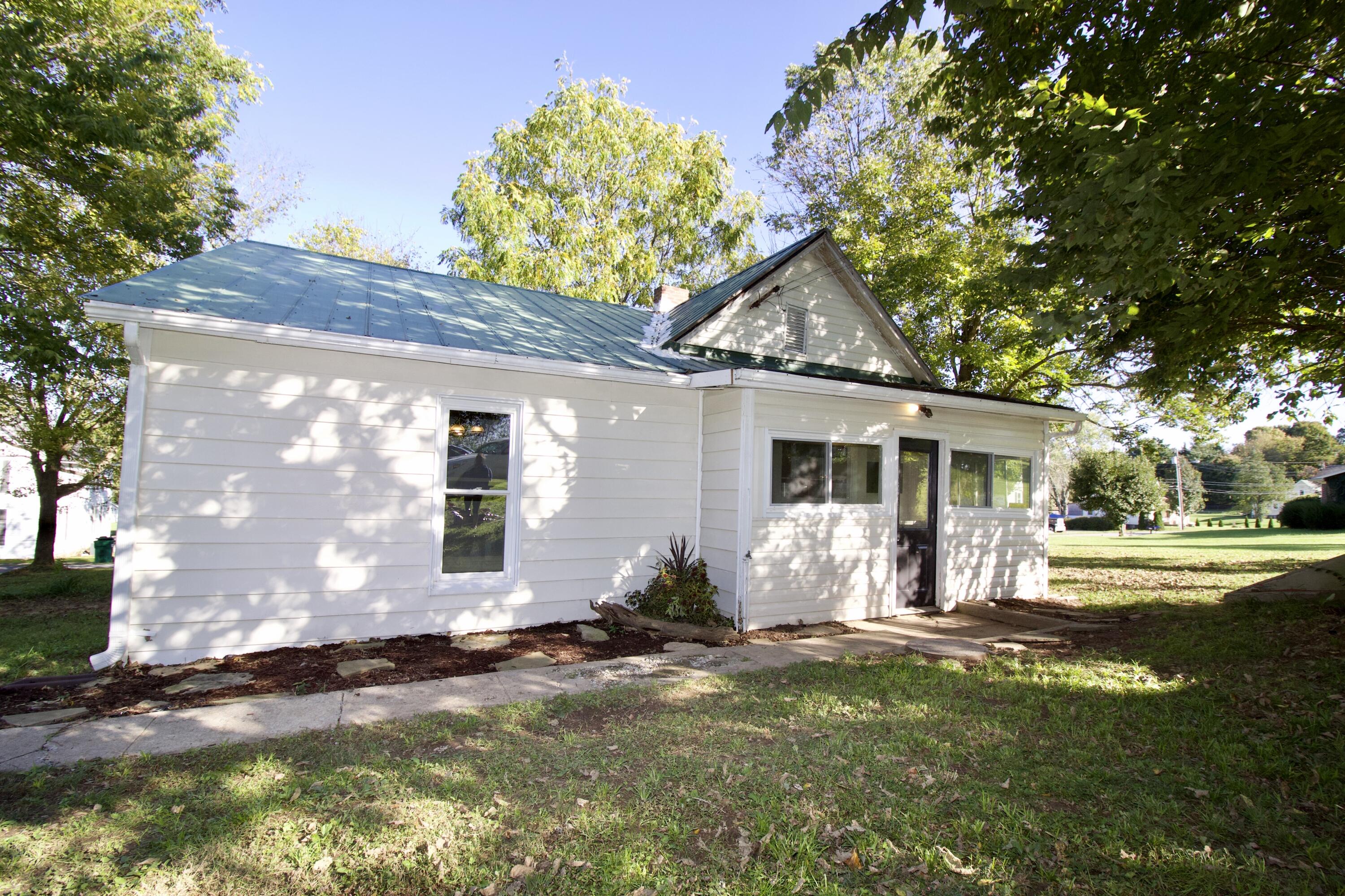 537 South Buell Street Perryville, KY 40468 - Photo 11 of 14 6DEE3B15-70CF-422C-9FAE-4D841707EFE5