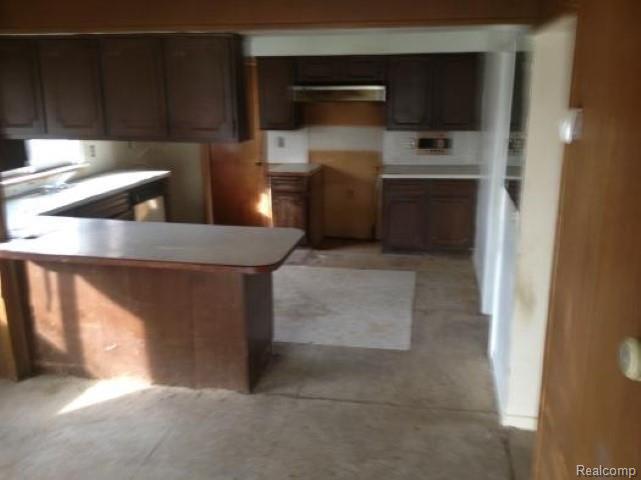 720 Milford Road Holly, MI 48442 - Photo 6 of 13 Dining kitchen (Small).jpg