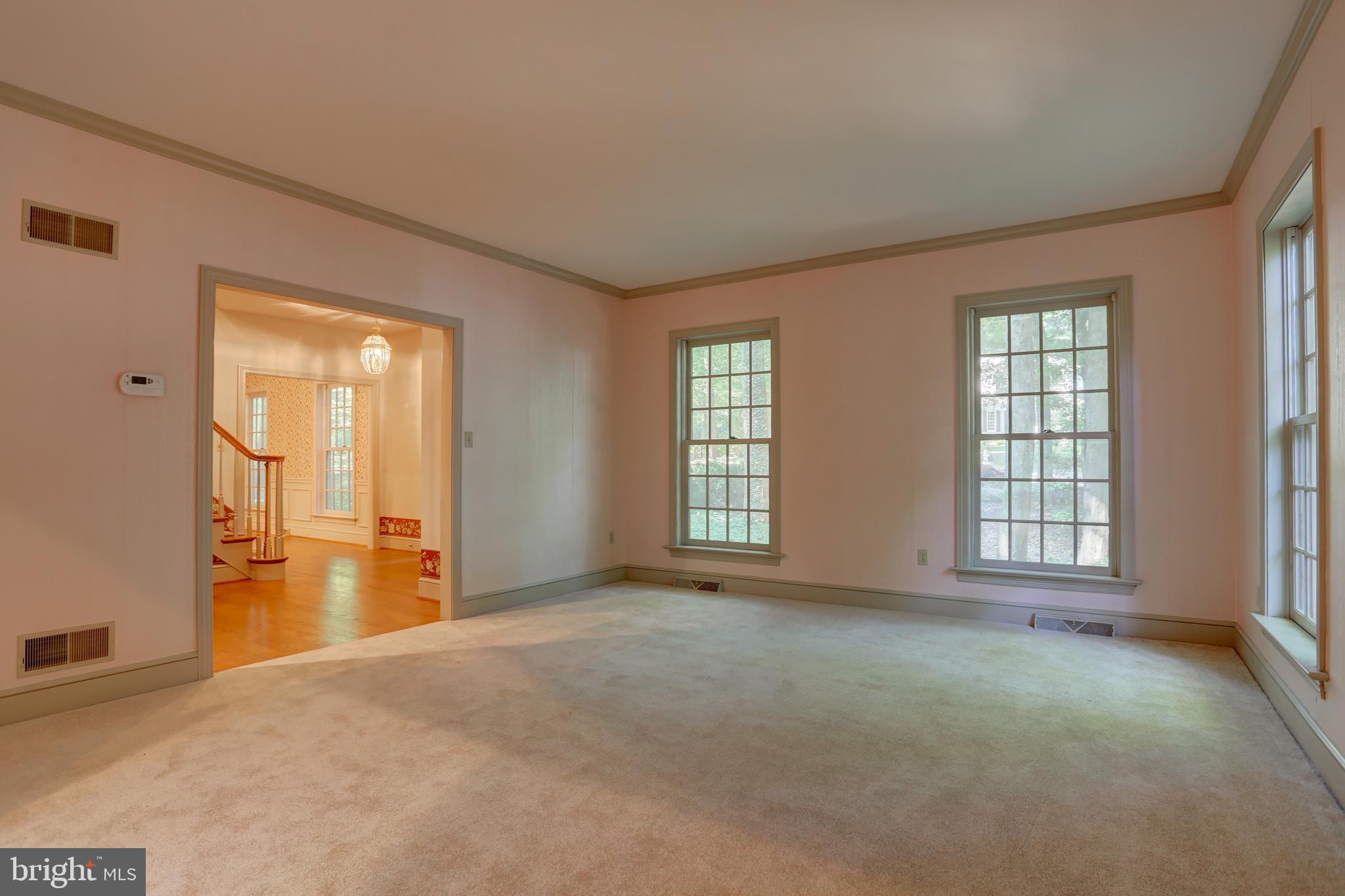 1042 Hunters Path Lancaster, PA 17601 - Photo 15 of 44 Gallery Image 15