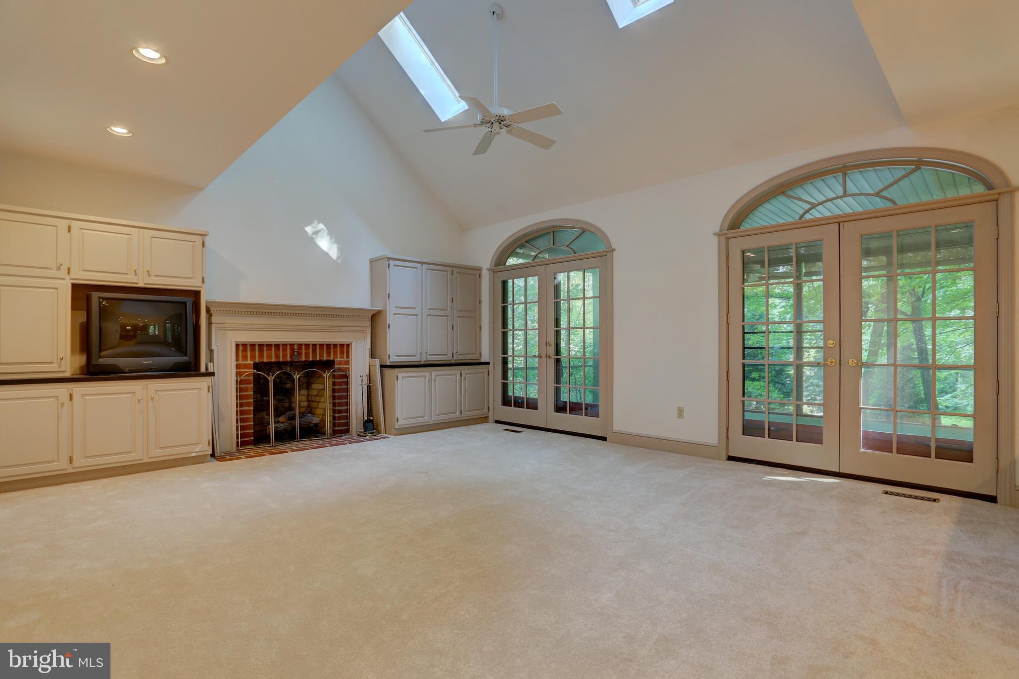 1042 Hunters Path Lancaster, PA 17601 - Photo 18 of 44 Gallery Image 18