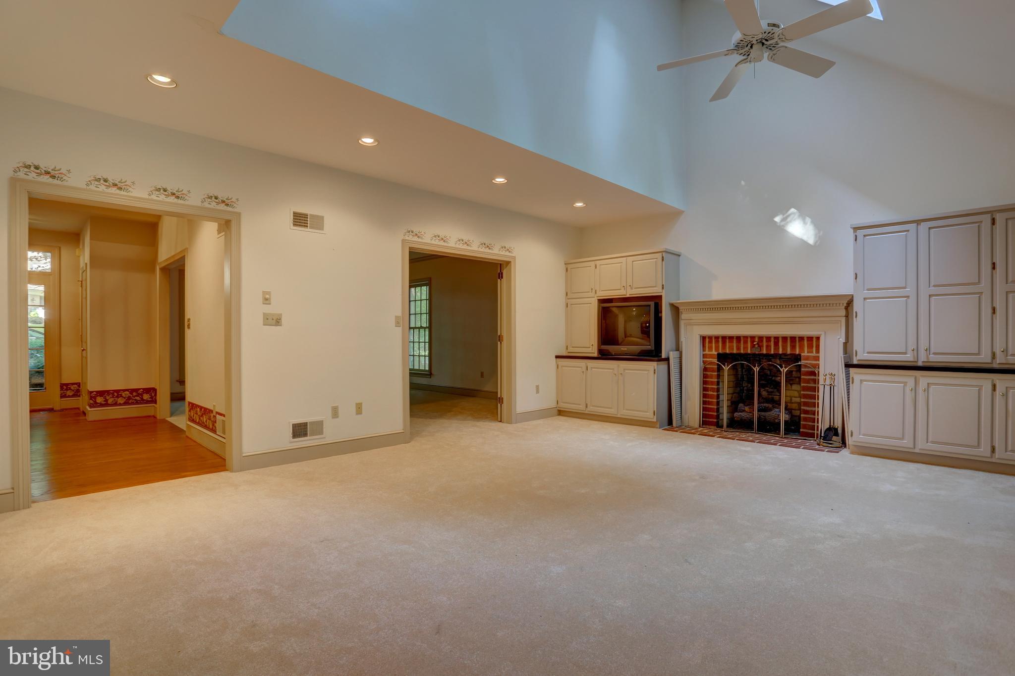 1042 Hunters Path Lancaster, PA 17601 - Photo 19 of 44 Gallery Image 19