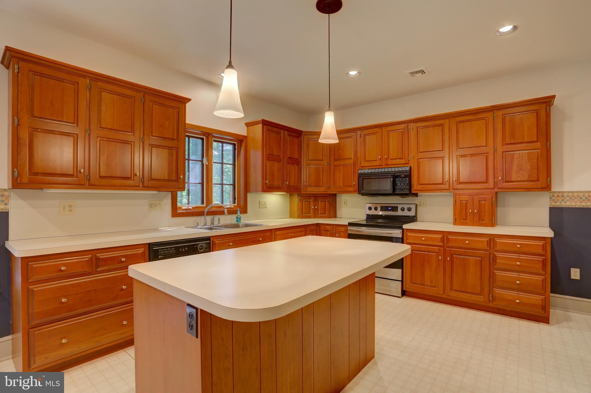 1042 Hunters Path Lancaster, PA 17601 - Photo 22 of 44 Gallery Image 22