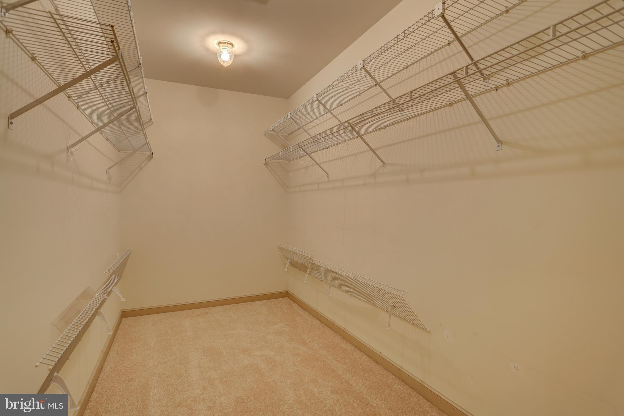 1042 Hunters Path Lancaster, PA 17601 - Photo 36 of 44 Gallery Image 36