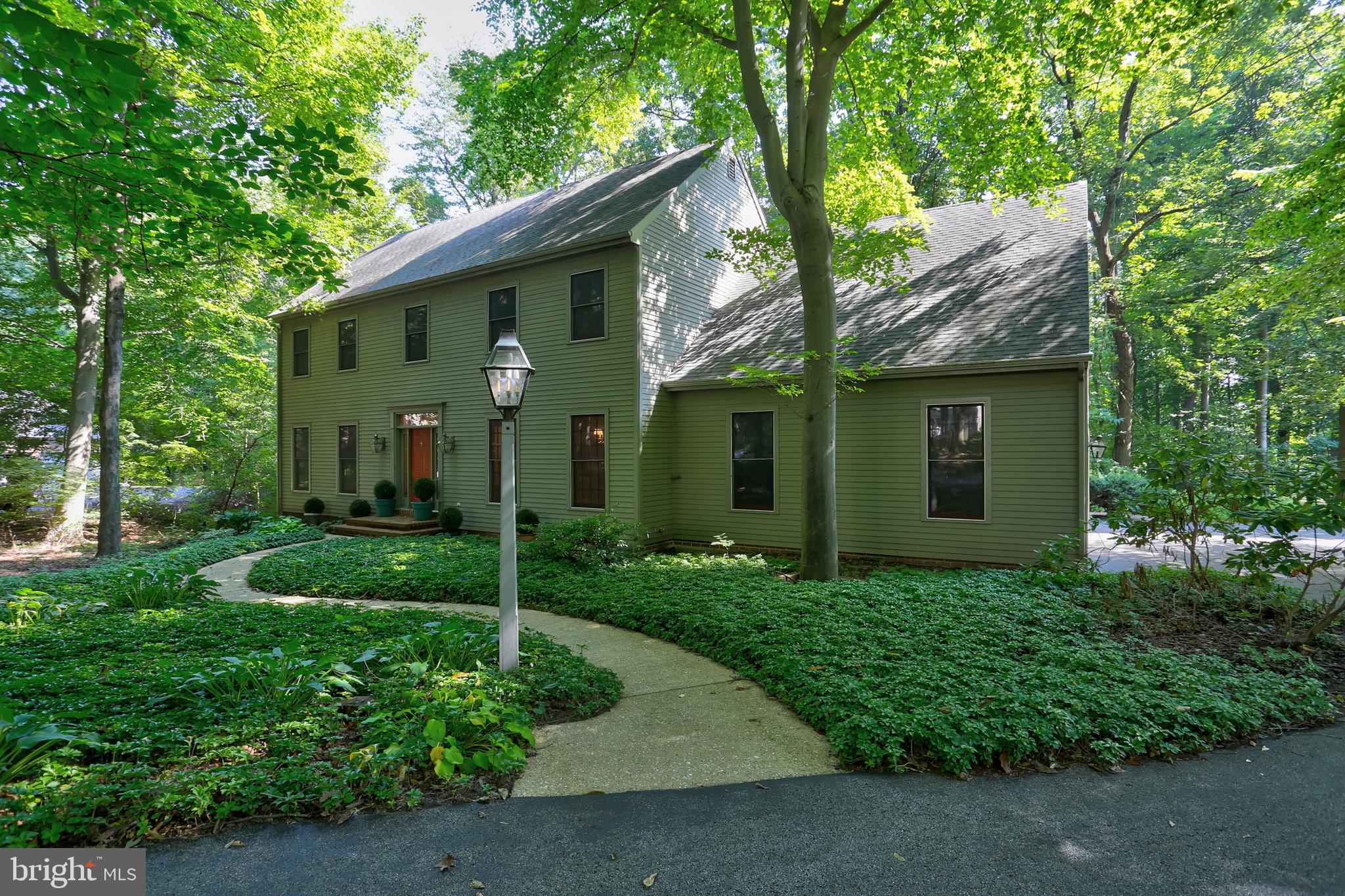 1042 Hunters Path Lancaster, PA 17601 - Photo 5 of 44 Gallery Image 5