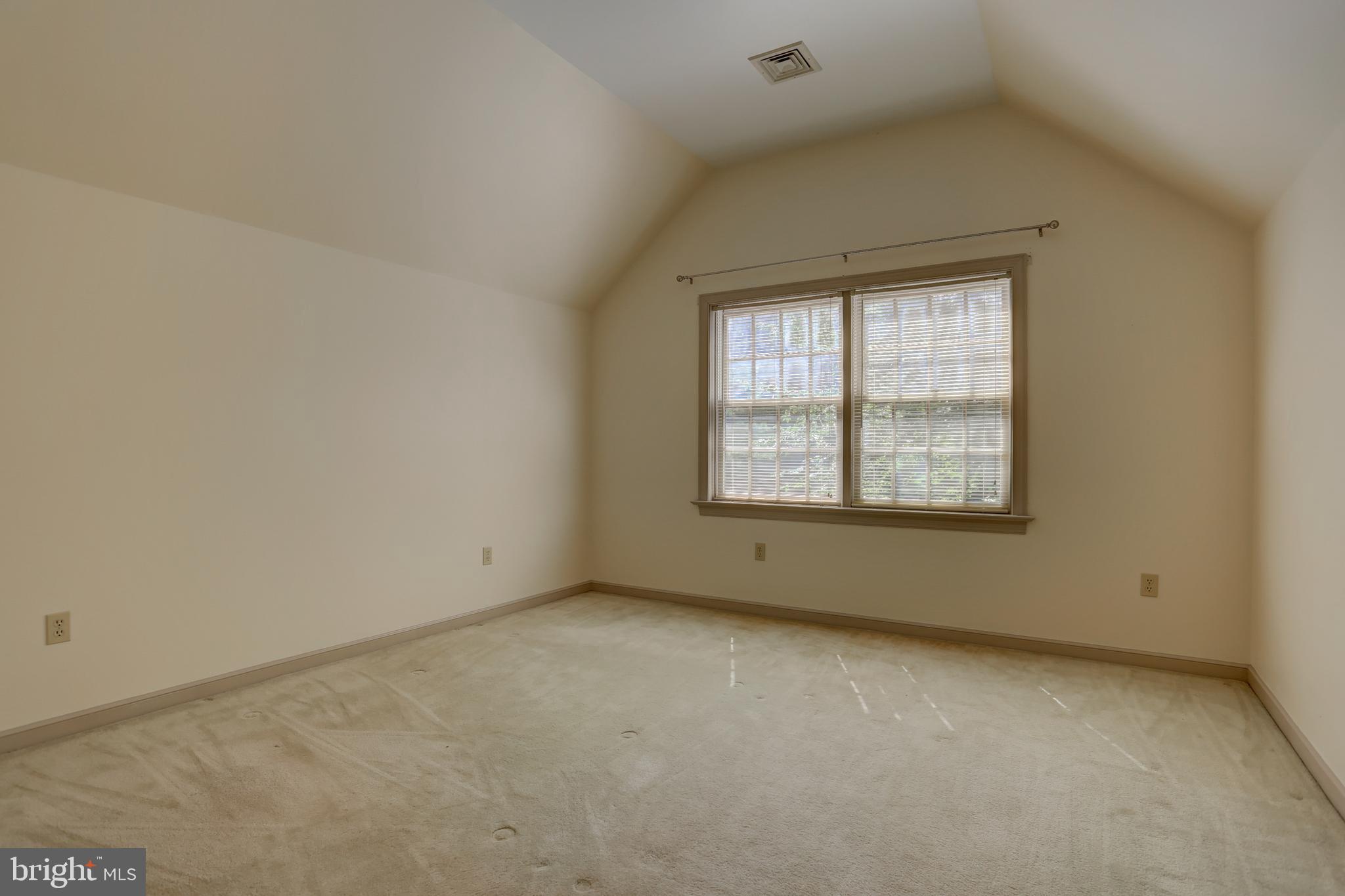 1042 Hunters Path Lancaster, PA 17601 - Photo 42 of 44 Gallery Image 42
