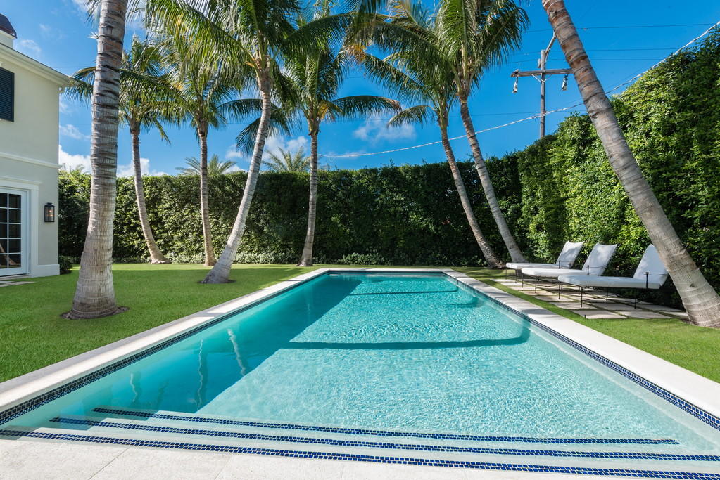 255 Kenlyn Road Palm Beach, FL 33480 - Photo 25 of 32 Pool view